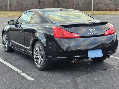 2013 INFINITI G37 x