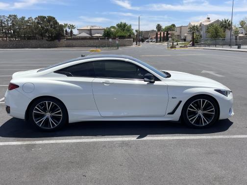 2018 INFINITI Q60 3.0t LUXE
