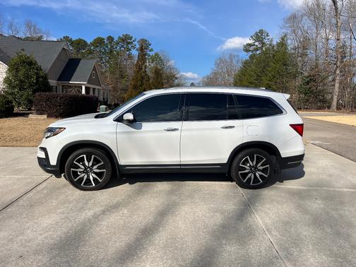 2022 Honda Pilot Touring 7-Passenger