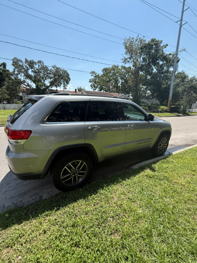 Silver 2021 Jeep Grand Cherokee Limited