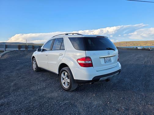 White 2007 Mercedes-Benz M-Class ML320 CDI 4MATIC
