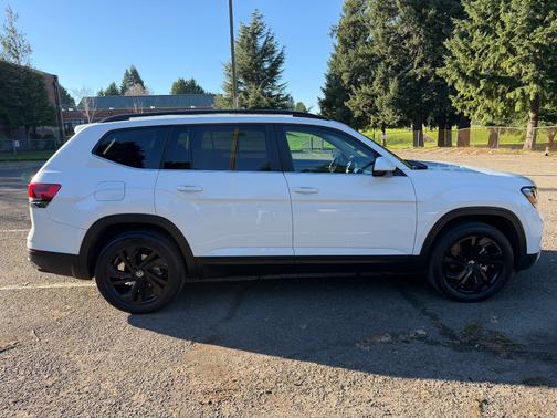 2022 Volkswagen Atlas 2.0T SE w/Technology