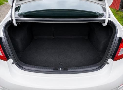 White 2018 Chevrolet Cruze LT