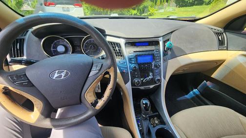 Red 2012 Hyundai SONATA GLS