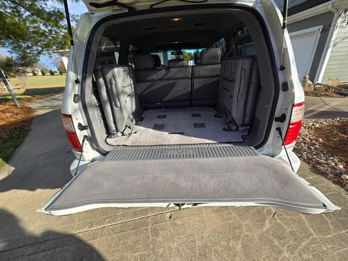 2005 Lexus LX 470 Base