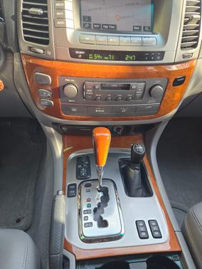 2005 Lexus LX 470 Base