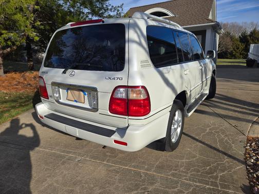 2005 Lexus LX 470 Base