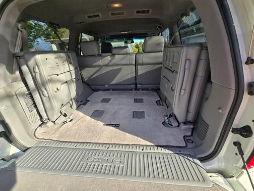 2005 Lexus LX 470 Base