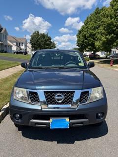Blue 2015 Nissan Frontier SV