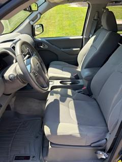 Blue 2015 Nissan Frontier SV