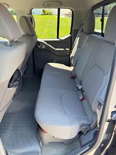 Blue 2015 Nissan Frontier SV