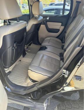 2010 Hummer H3 Base