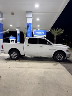 White 2018 RAM 1500 Laramie