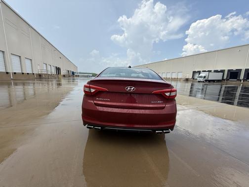 2016 Hyundai SONATA Sport 2.0T