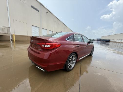 2016 Hyundai SONATA Sport 2.0T