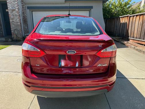 Red 2016 Ford Fiesta SE