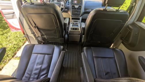 2014 Chrysler Town & Country Touring