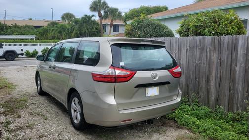 2017 Toyota Sienna L