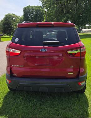 Red 2018 Ford EcoSport SE
