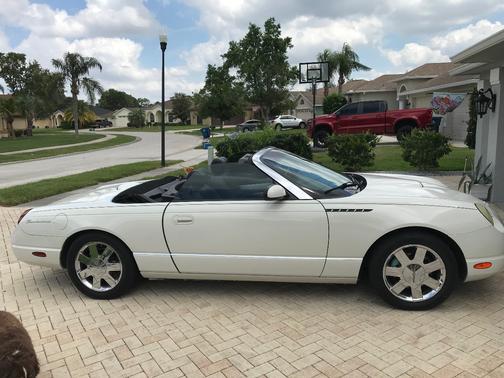 2002 Ford Thunderbird Premium
