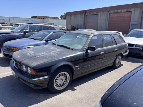Black 1995 BMW 525 i Touring