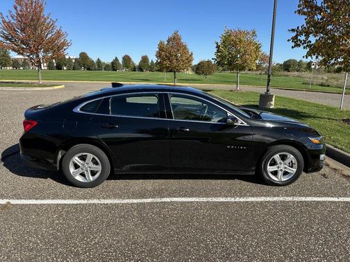 Black 2024 Chevrolet Malibu 1LT