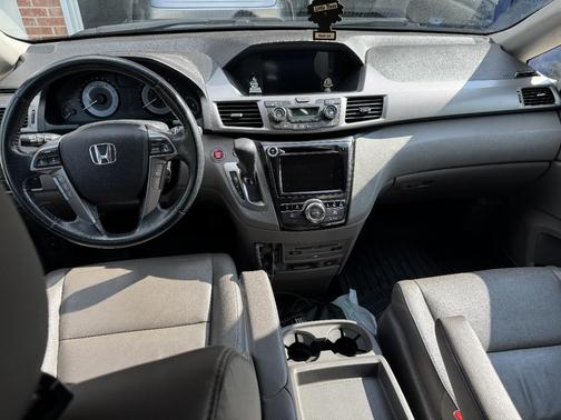 Gray 2016 Honda Odyssey Touring Elite