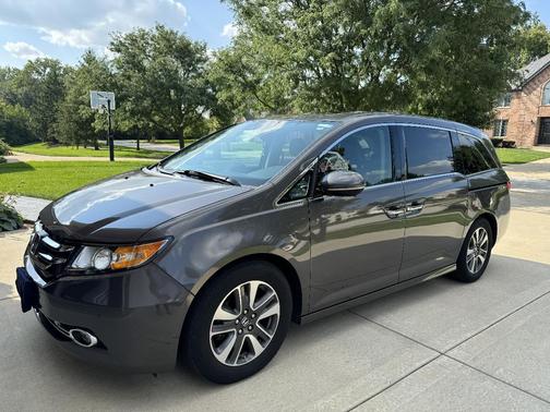 Gray 2016 Honda Odyssey Touring Elite