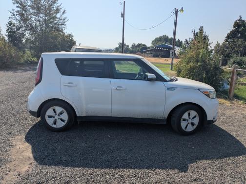 2016 Kia Soul EV Base