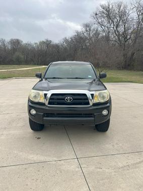 Black 2005 Toyota Tacoma PreRunner Double Cab