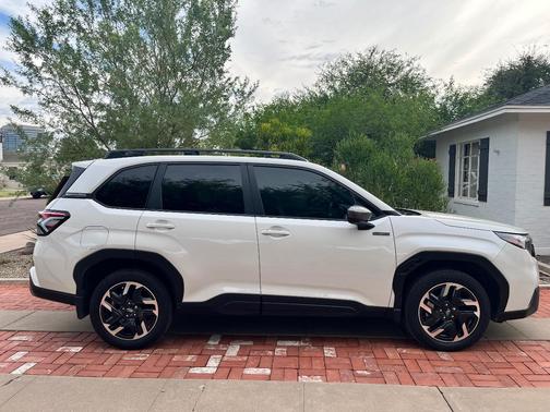 White 2025 Subaru Forester Hybrid Premium