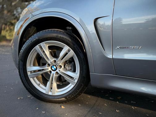 Gray 2016 BMW X5 xDrive35i