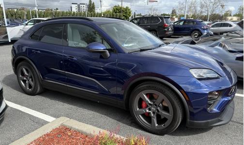 2025 Porsche Macan Macan Electric 4S