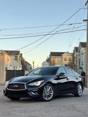 Black 2021 INFINITI Q50 3.0t LUXE