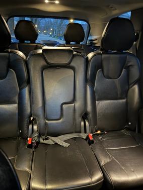 2018 Volvo XC90 T5 Momentum