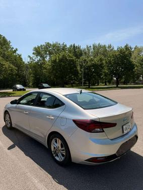 Silver 2019 Hyundai ELANTRA SEL