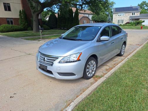 Silver 2013 Nissan Sentra SV