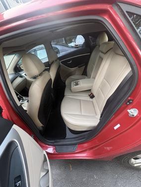 Red 2016 Hyundai Elantra GT Base