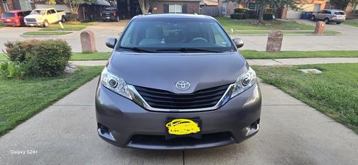 2013 Toyota Sienna LE