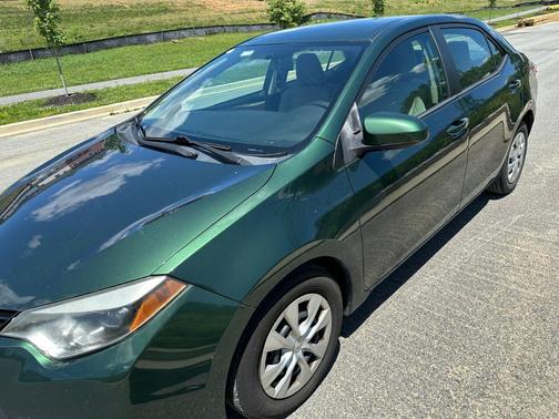 Green 2014 Toyota Corolla LE ECO