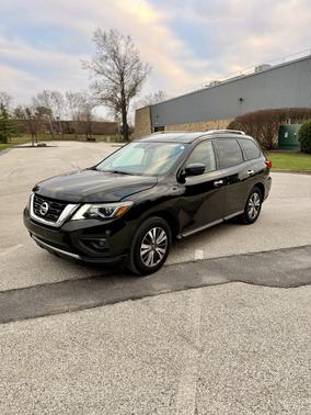 2017 Nissan Pathfinder SV