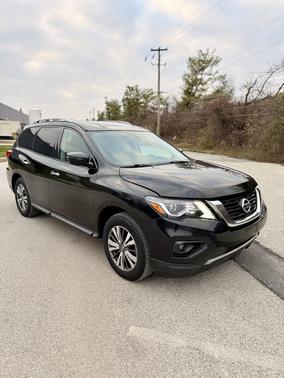 2017 Nissan Pathfinder SV