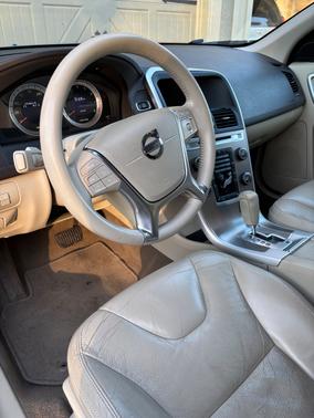 2011 Volvo XC60 T6