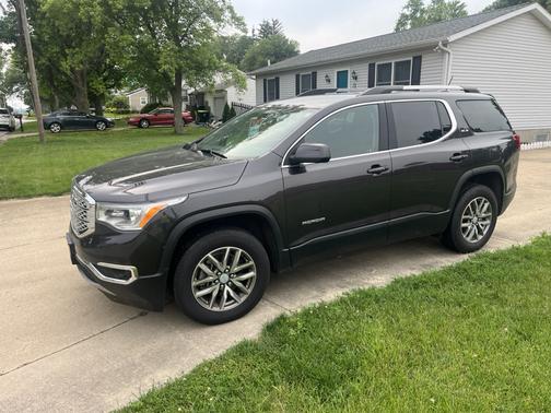2019 GMC Acadia SLE-2