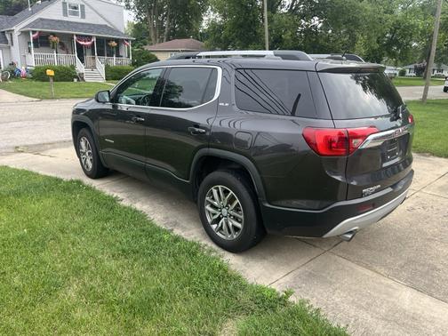2019 GMC Acadia SLE-2