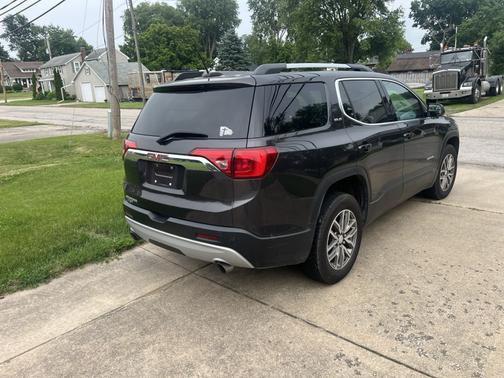 2019 GMC Acadia SLE-2