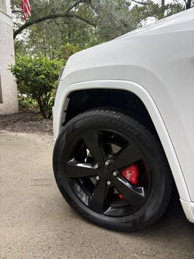 White 2015 Jeep Grand Cherokee Altitude