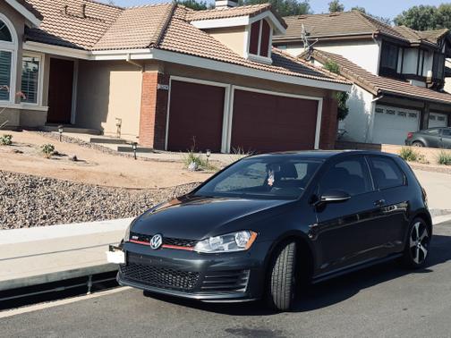 2015 Volkswagen Golf GTI 2.0T SE 2-Door