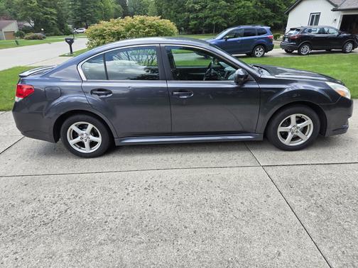 2011 Subaru Legacy 2.5 i Premium