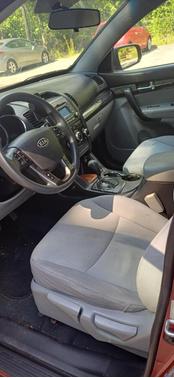 Red 2011 Kia Sorento LX